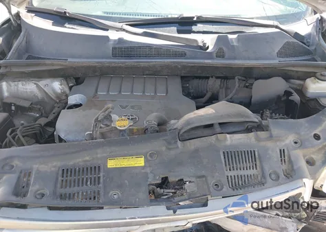 2010 Toyota Highlander Base V6 z USA, uszkodzony, nr VIN 5TDZK3EH3AS008738